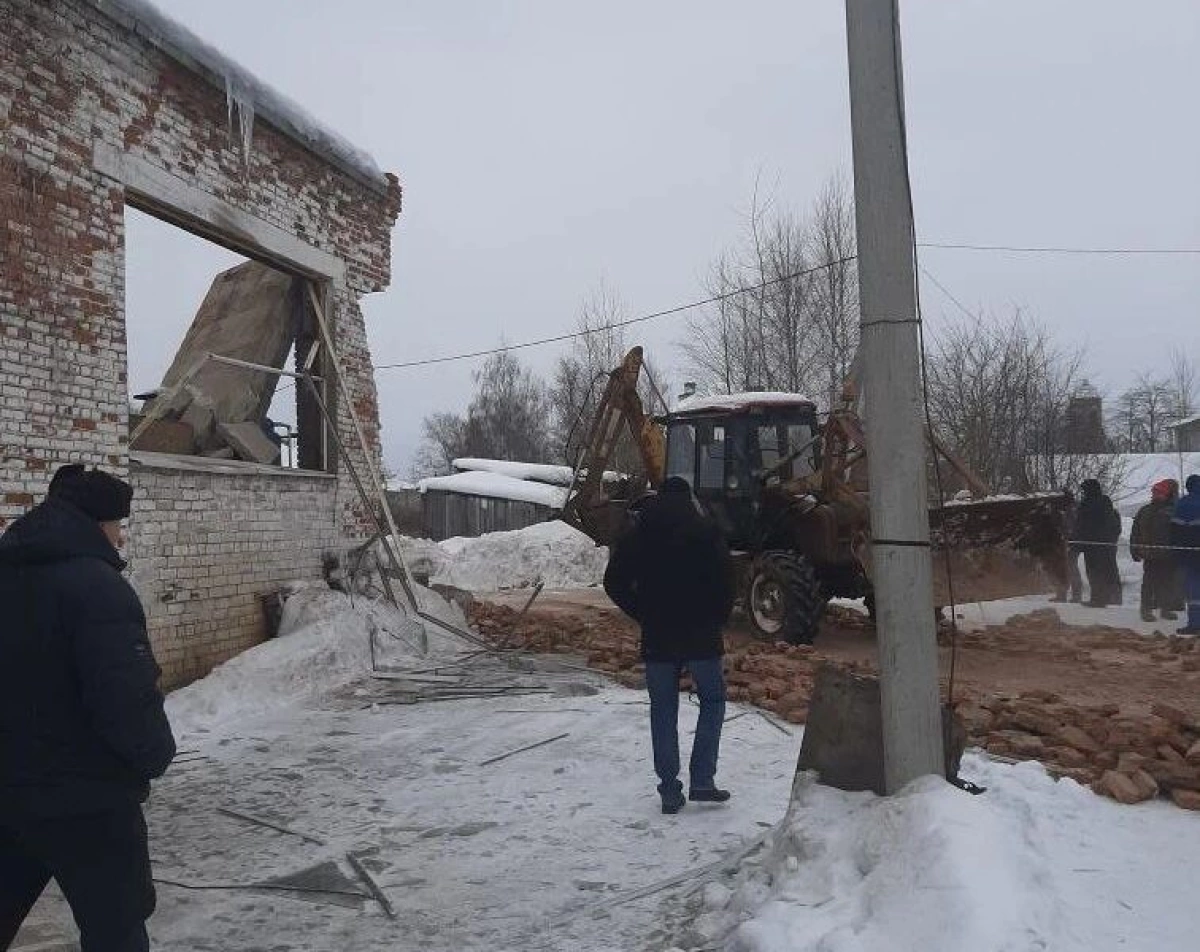 Из-за обрушения крыши котельной в ярославском селе возбуждено уголовное дело