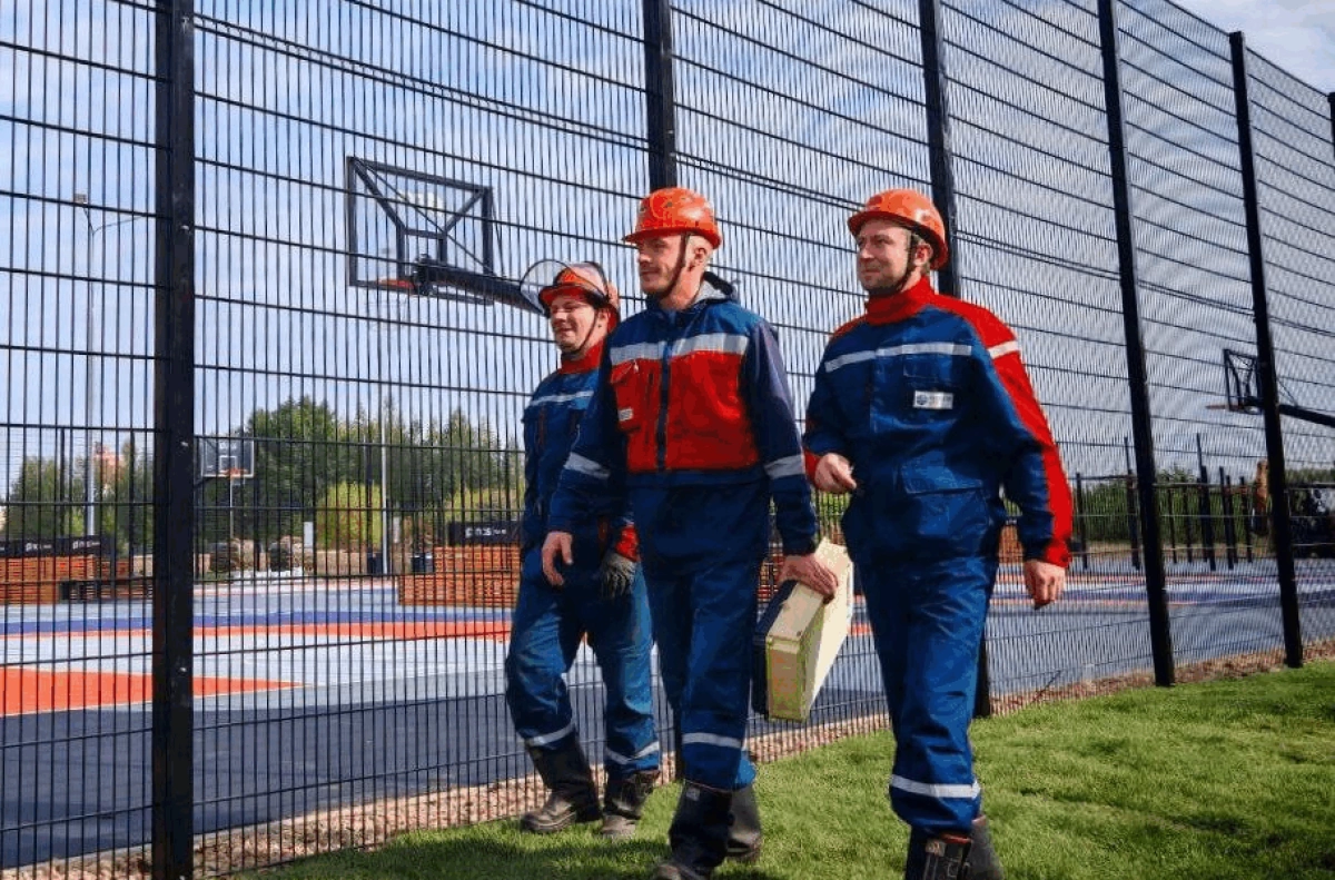 Свет для спорта: энергетики обеспечили освещение новых спортивных пространств в Ярославле Свет для спорта: энергетики обеспечили освещение новых спортивных пространств в Ярославле