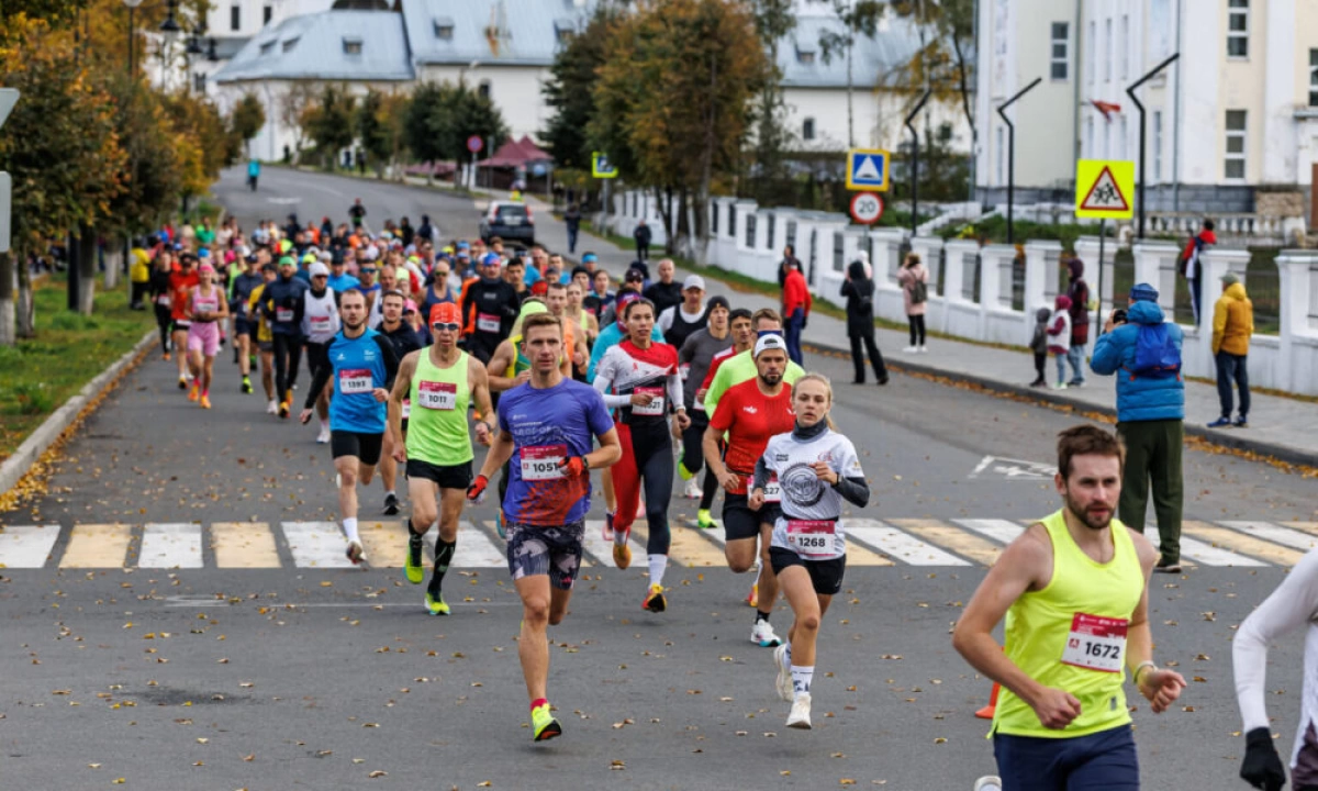 Стартами в Ростове Великом завершилась серия «Бегом по Золотому кольцу» в Ярославской области Стартами в Ростове Великом завершилась серия «Бегом по Золотому кольцу» в Ярославской области