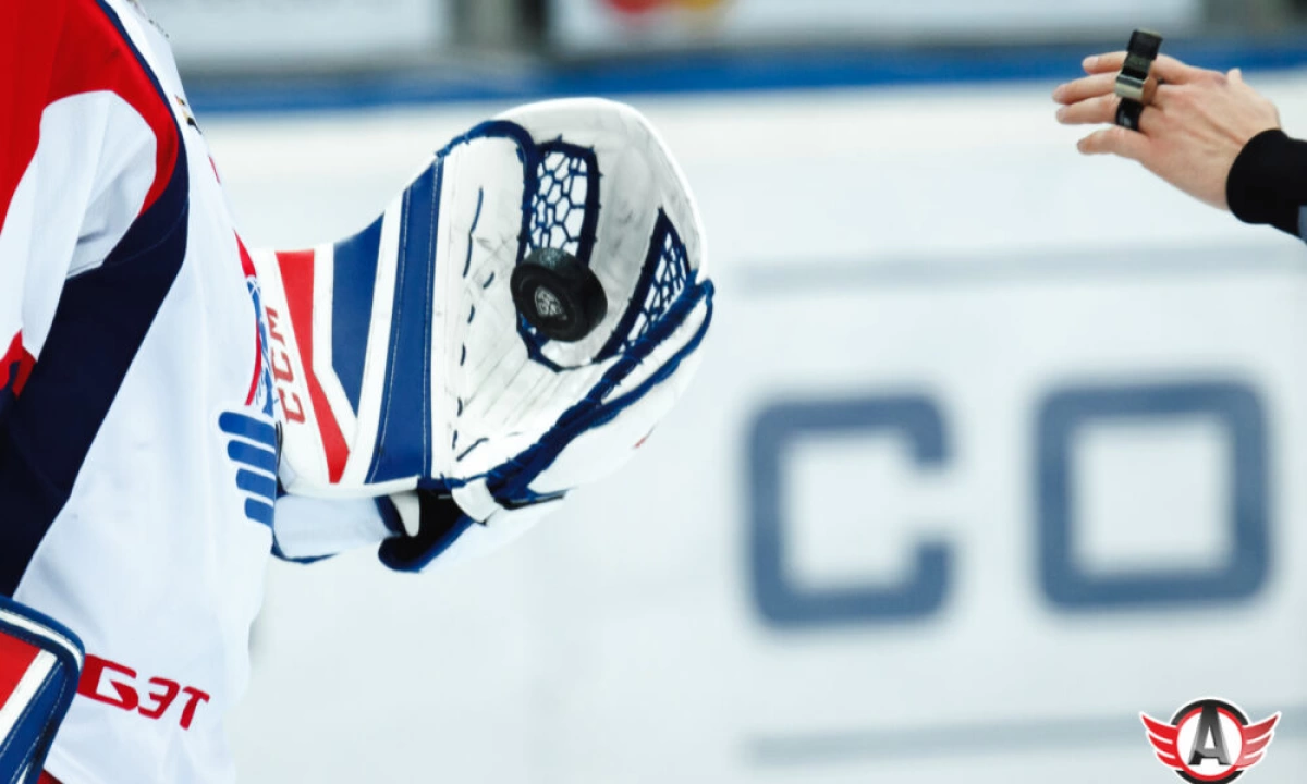 Голкипер «Локо» Николай Никульшин признан лучшим голкипером сентября в МХЛ