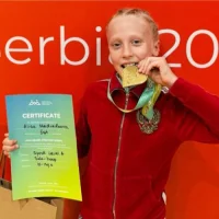 Спортсменка из Рыбинска завоевала золото на международных соревнованиях по воздушной гимнастике