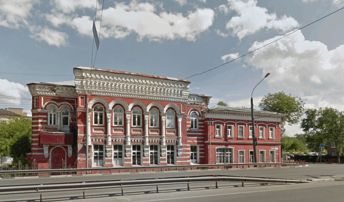 В Ярославле даже после снижения цены не удалось продать бывшую поликлинику