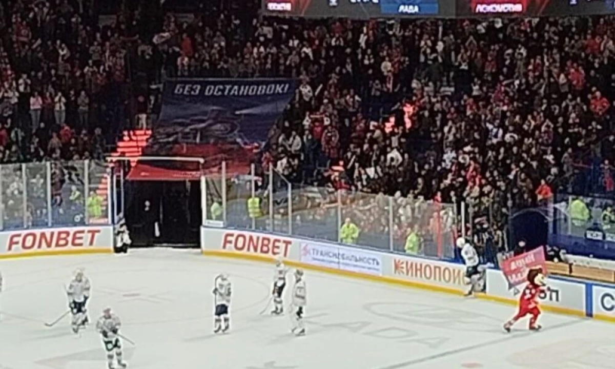 «Локомотив» одержал волевую победу над «Ладой», отыгравшись с 0:2 «Локомотив» одержал волевую победу над «Ладой», отыгравшись с 0:2