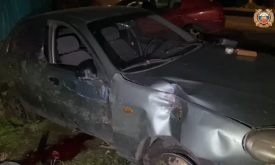 В Ярославле погиб 20-летний водитель съехавшей в кювет иномарки