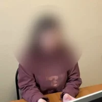 Рыбинская пенсионерка месяц предавала коробки с деньгами мошенникам