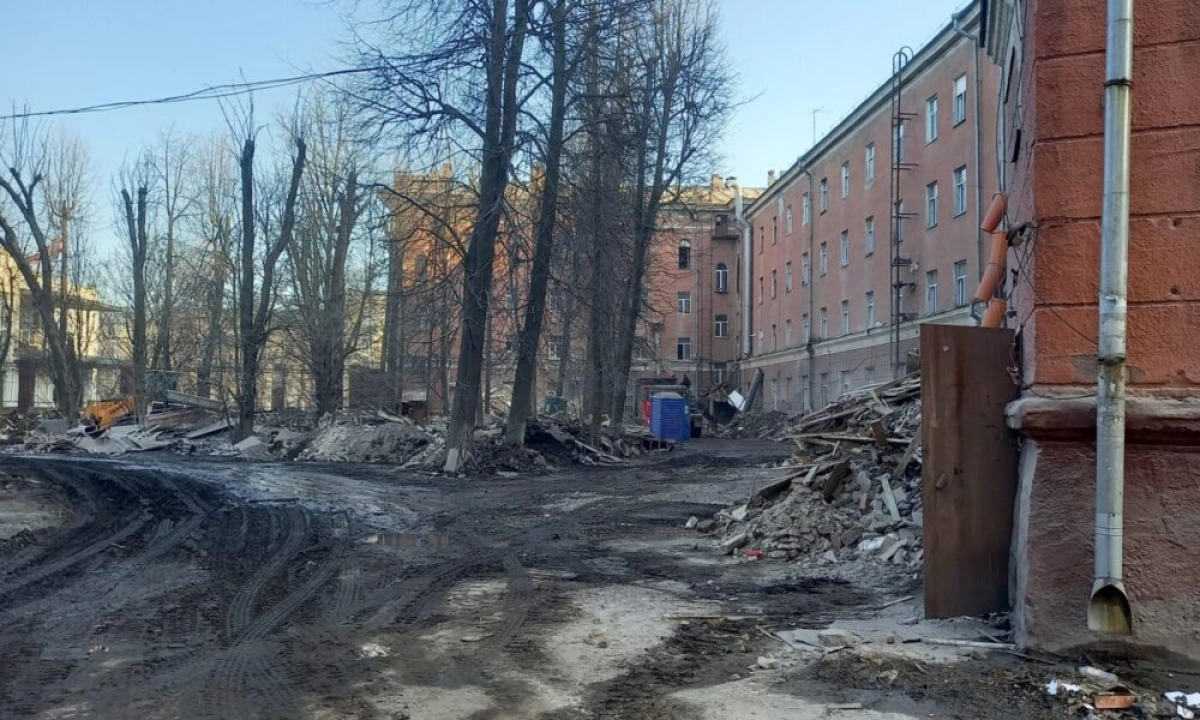 В Ярославле остановлена переделка здания больницы под чиновников