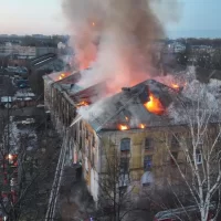 &laquo;Столб дыма над Перекопом&raquo;: 68 человек спасли из горящего дома в Ярославле