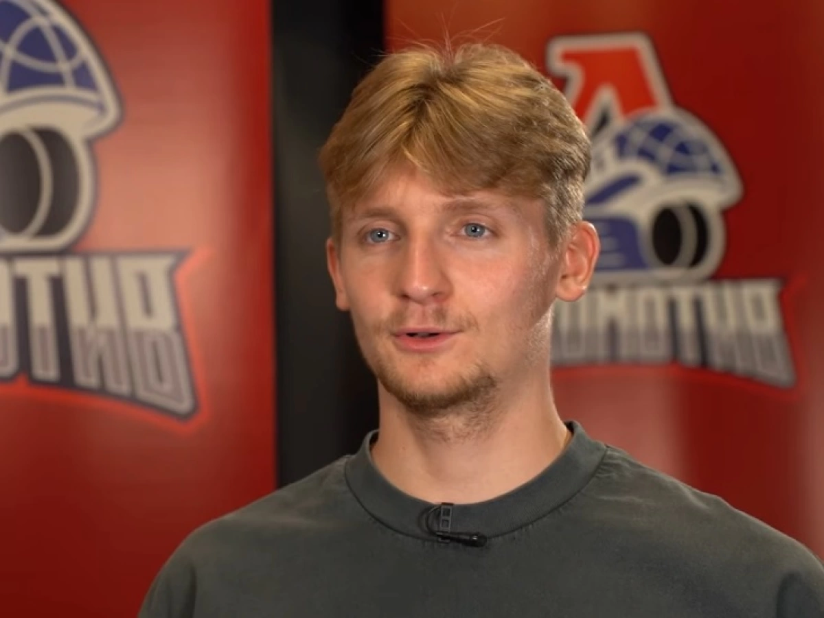 Лучший вратарь КХЛ продлил контракт с «Локомотивом»