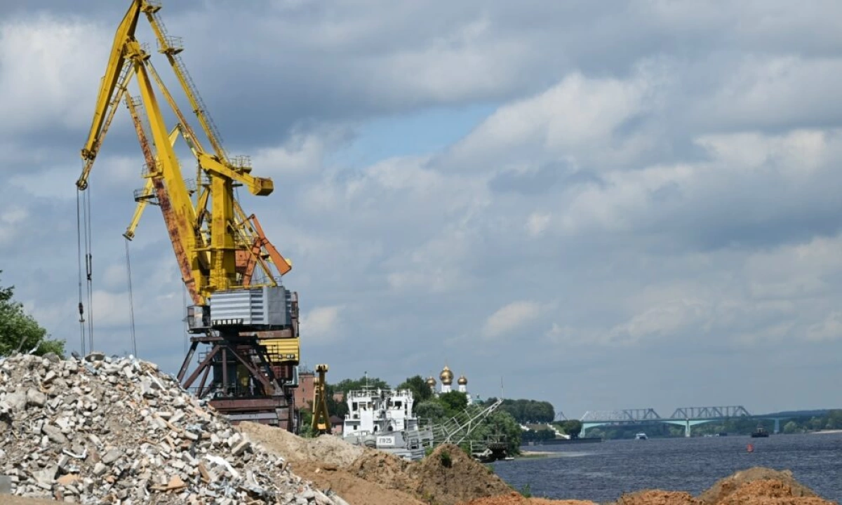 В Ярославле к устройству русловых опор моста через Волгу приступят в августе