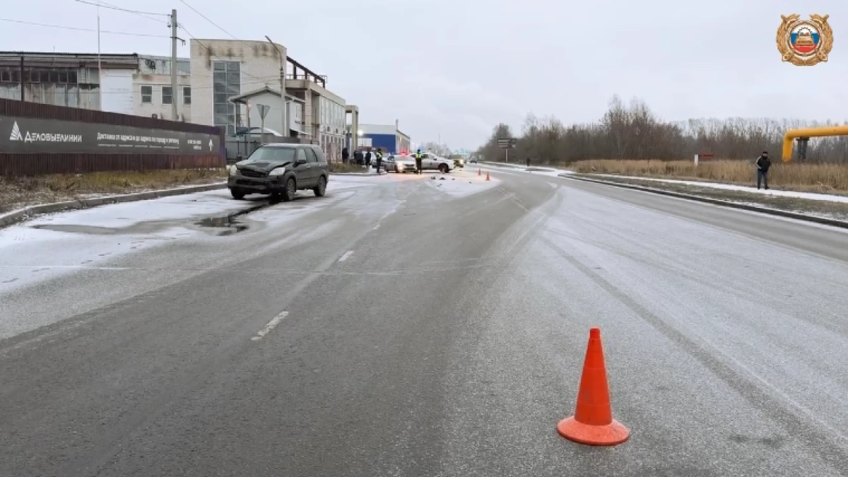 В Ярославле пешеход скончался в результате наезда трех автомобилей В Ярославле пешеход скончался в результате наезда трех автомобилей