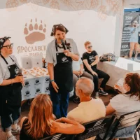 &laquo;Пир на Волге&raquo;: на фестивале показали салат по старому ярославскому рецепту