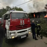 Ярославцы поблагодарили пожарных за спасение домов