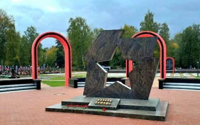 Завершены работы по реставрации захоронений на Воинском мемориальном кладбище в Ярославле