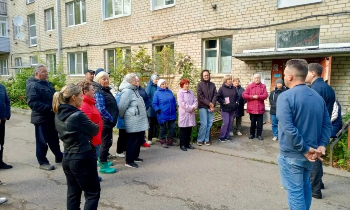 Под Ярославлем власти пытаются решить проблемы домов с газгольдерами Под Ярославлем власти пытаются решить проблемы домов с газгольдерами