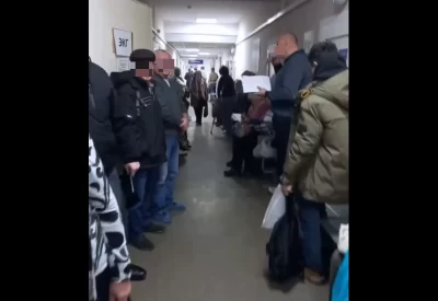 Гаврилов-ямцы опубликовали видео из очереди за льготными лекарствами