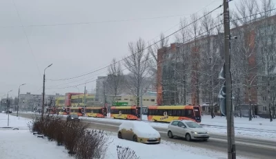 В Брагино &laquo;выдающийся&raquo; парковщик парализовал движение &laquo;Ятрамваев&raquo;