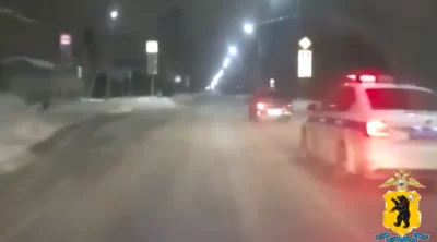 В Ярославле сотрудникам ДПС пришлось стрелять по колесам легковушки