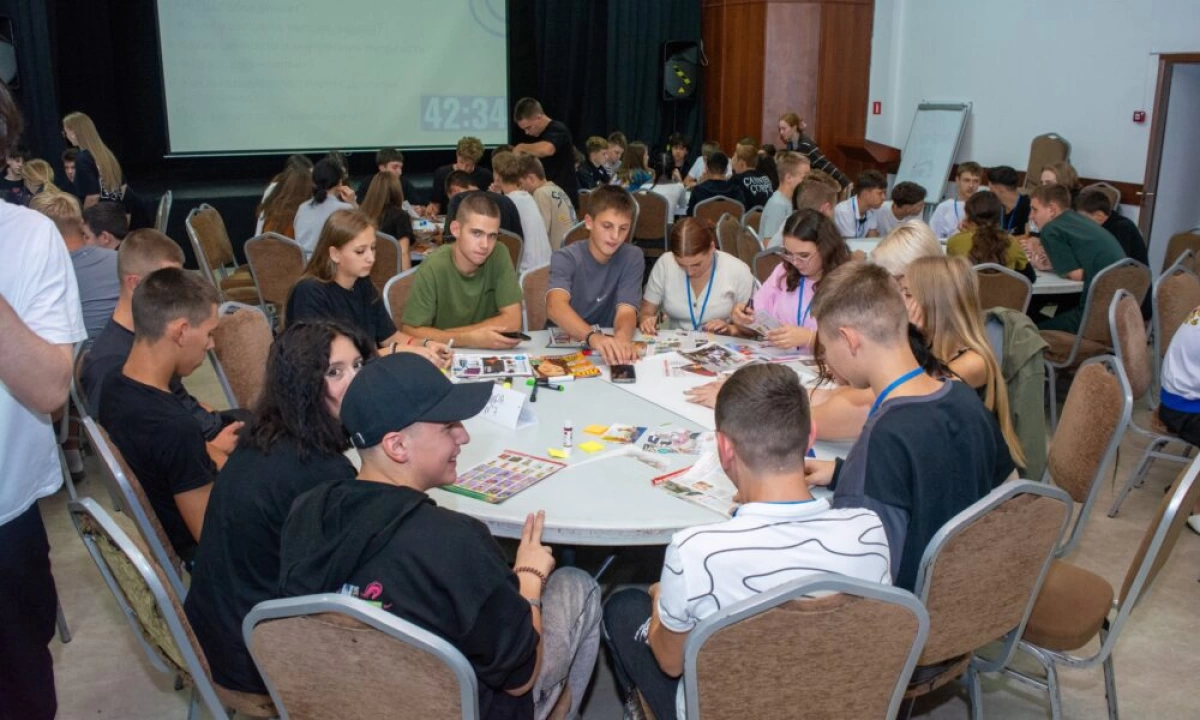 Более ста ребят из ДНР стали участниками «Университетской смены» в Ярославской области Более ста ребят из ДНР стали участниками «Университетской смены» в Ярославской области