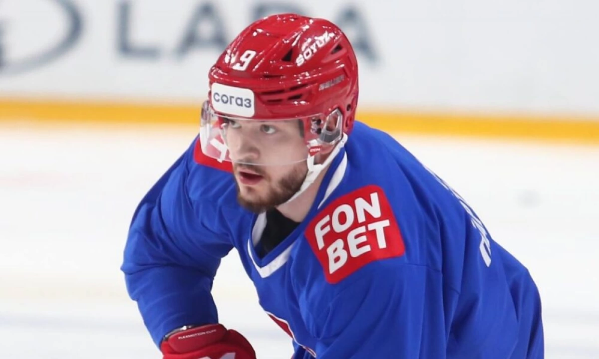 Нападающий Илья Николаев вернулся в «Локомотив» из «Молота»