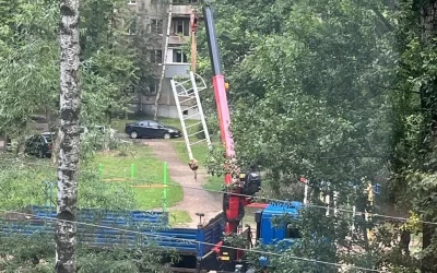 В Ярославле демонтировали детский городок вместо ремонта