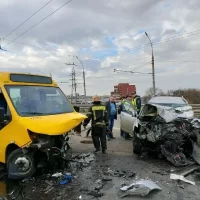 Скончался водитель иномарки, врезавшейся в &laquo;Яавтобус&raquo; с пассажирами