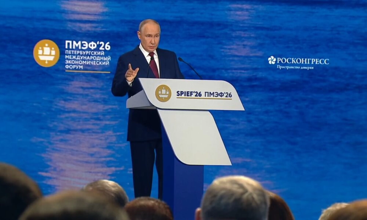 Владимир Путин отметил опыт Ярославской области по работе с историческими постройками