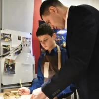 Игорь Щеголев высоко оценил работу школы скрипичного мастерства в Ярославле