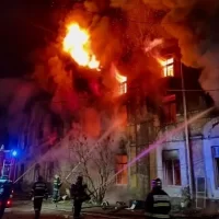 &laquo;Остались в неглиже&raquo;: в Ярославле решают вопрос с размещением жильцов сгоревшего дома