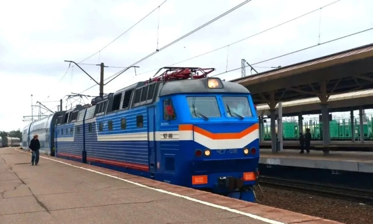 Первые пассажиры двухэтажного поезда «Аврора» прибыли в Ярославль Первые пассажиры двухэтажного поезда «Аврора» прибыли в Ярославль