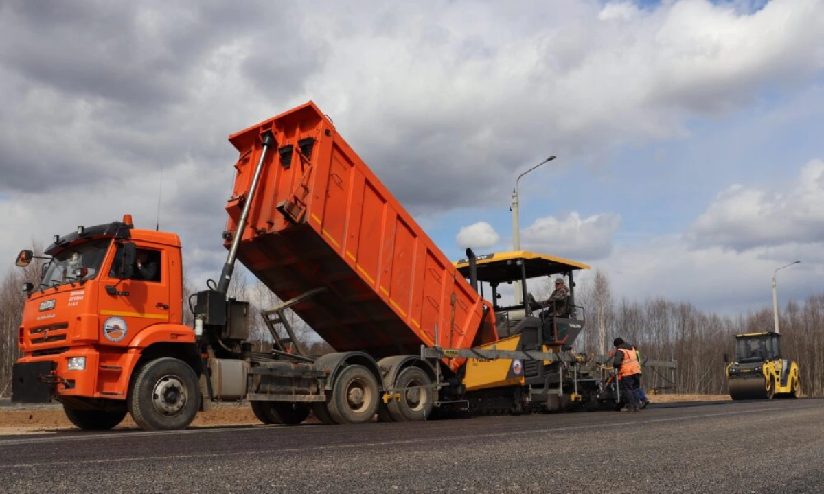 &laquo;Ярдормост&raquo; выполнил 58 проектов по обновлению дорог и благоустройству территорий&nbsp;