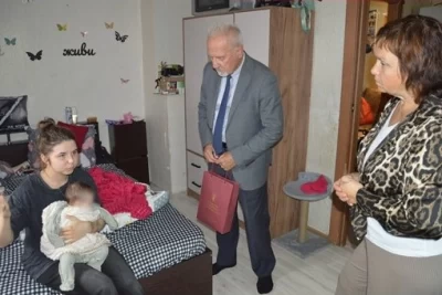 Закрыла своим телом: при атаке БПЛА на Ярославль ранены молодая мать с младенцем