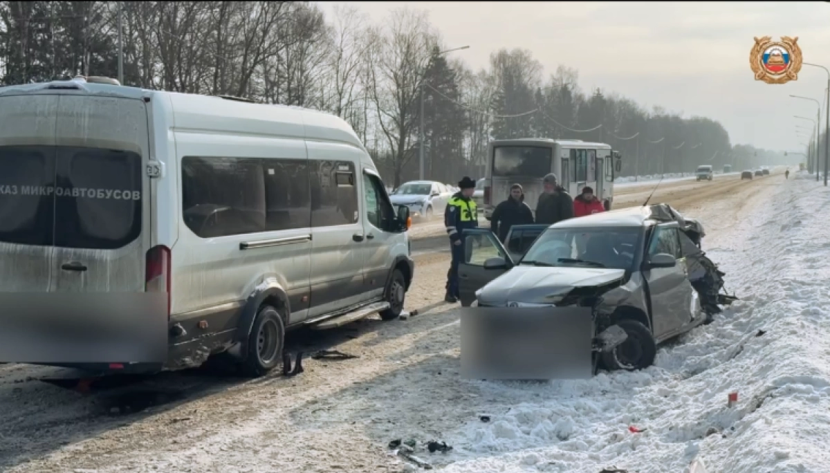 Под Ярославлем в тройном ДТП погиб водитель иномарки