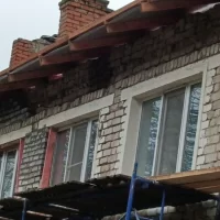 Переславцы пожаловались Президенту на капремонт крыши, от которого трещат стены