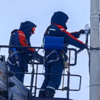 Энергетики восстановили электроснабжение 90% жителей деревни Красный Бор