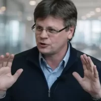 Эксперт Евгений Голубев прокомментировал участие мэра Ярославля в выборах в Госдуму