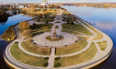 В Ярославле ищут подрядчика для замены плитки и устройства амфитеатра на Стрелке