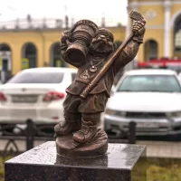 В Ярославле появился медведик-хоккеист