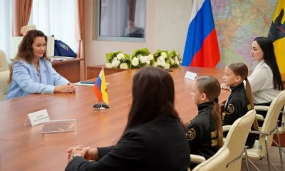 Юные чемпионки по чир-спорту из Переславля получили награды в правительстве региона