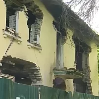 В Ярославле три аварийных дома на Пятерке снесут за счет мецената