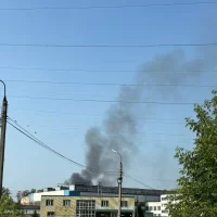 Столб дыма над городом: в Ярославле горело производство