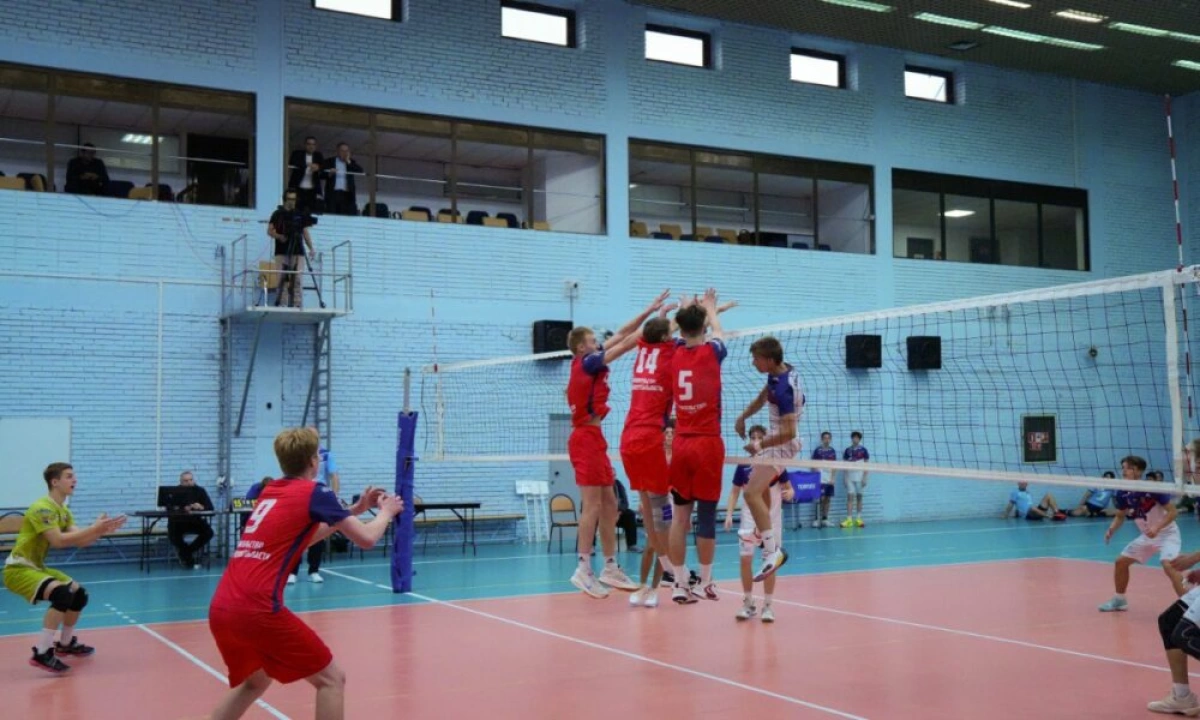 В Ярославле прошел юбилейный волейбольный турнир памяти Евгения Заяшникова В Ярославле прошел юбилейный волейбольный турнир памяти Евгения Заяшникова