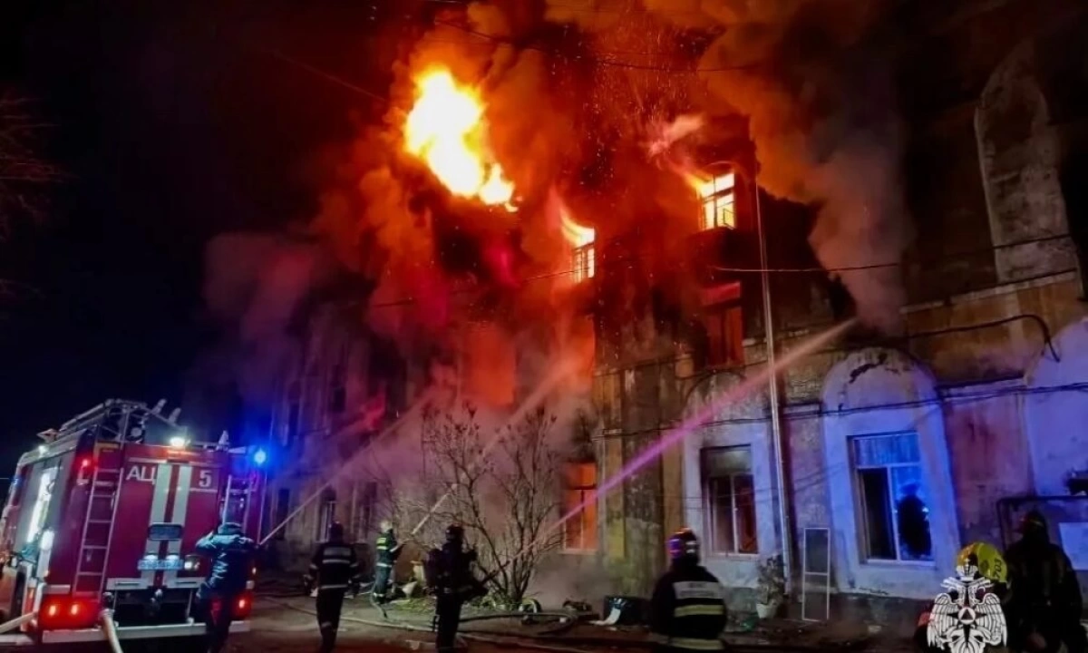 «Остались в неглиже»: в Ярославле решают вопрос с размещением жильцов сгоревшего дома «Остались в неглиже»: в Ярославле решают вопрос с размещением жильцов сгоревшего дома