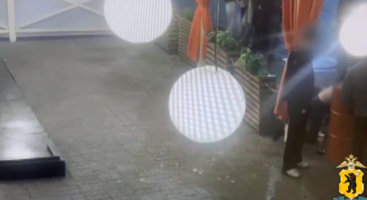 В Ярославле судили охранника бара, избившего и ограбившего посетителя