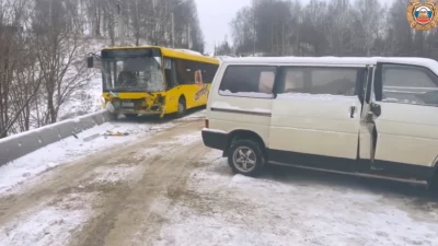 В Ярославле в ДТП пострадали пассажиры автобуса