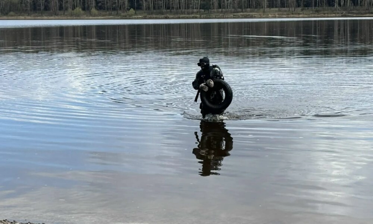 В Ярославле водолазы проверили дно Волги у Дзержинского пляжа