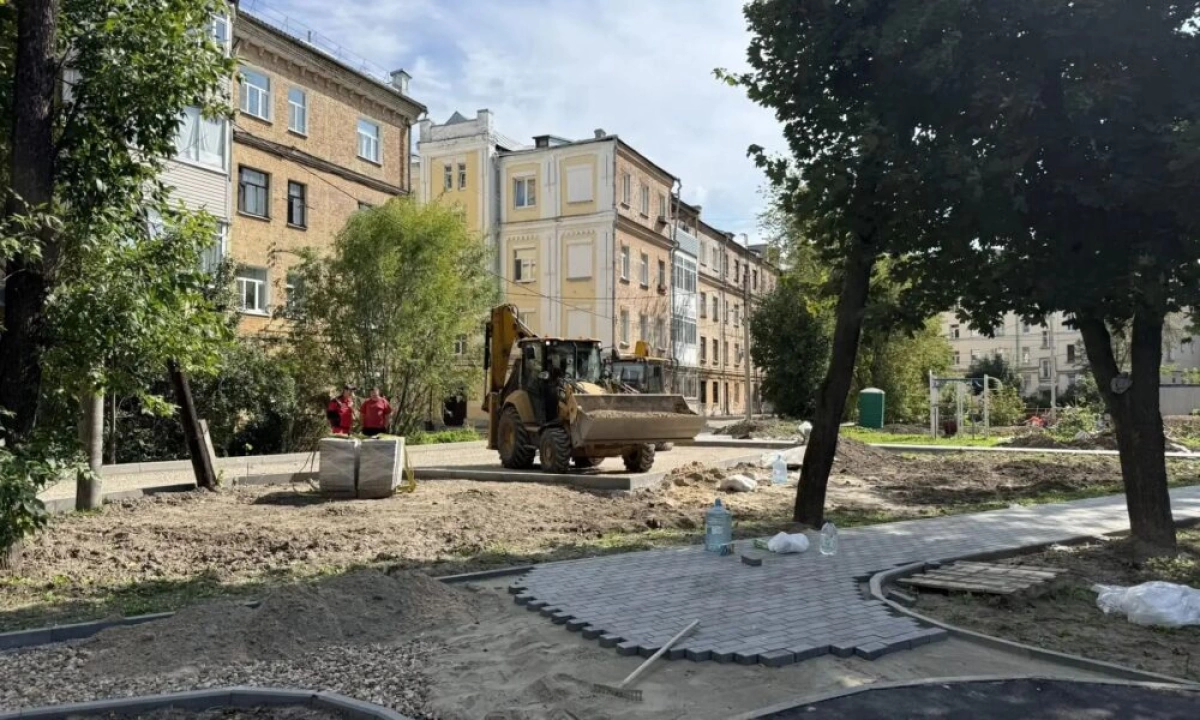 Больше сотни дворов обновят в Ярославской области Больше сотни дворов обновят в Ярославской области