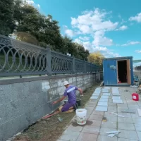 В Ярославле продолжат ремонт аварийного гранита на набережной