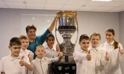 В Багряниковскую школу-интернат привезли Кубок Гагарина