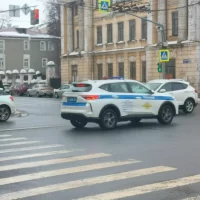 В ярославской многоэтажке жилец угрожал электрику страйкбольным пистолетом