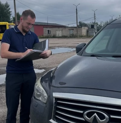 В Ярославле арестовали Infiniti у должницы из-за штрафов и долгов ЖКХ